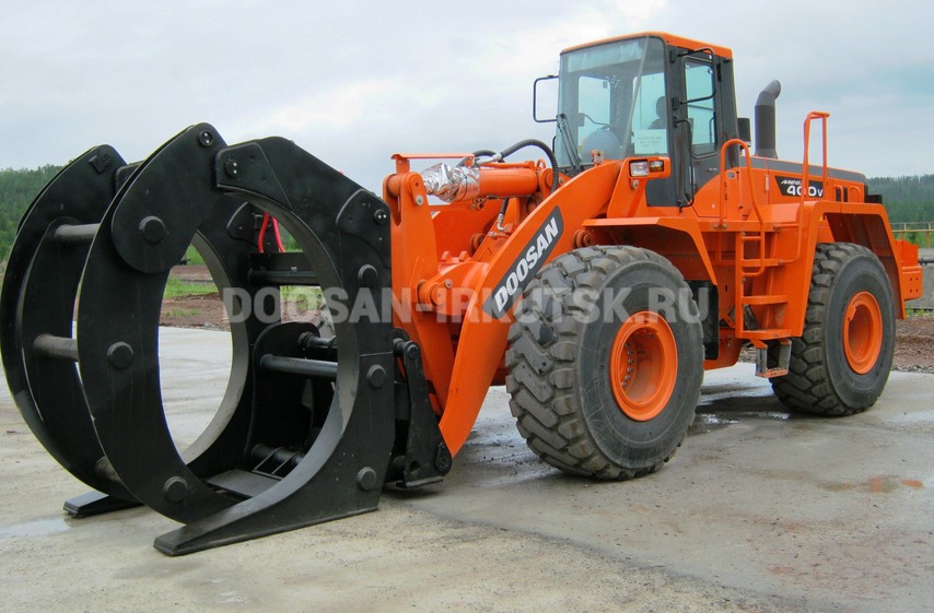 Фронтальный лесопогрузчик DOOSAN DL 420A (3 SP)