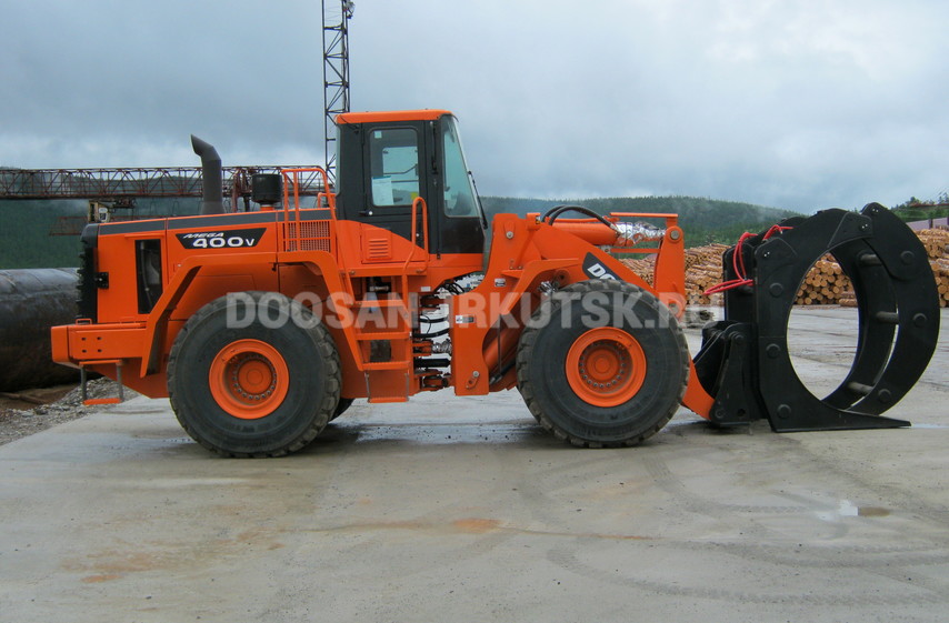 Фронтальный лесопогрузчик DOOSAN DL 420A (3 SP)