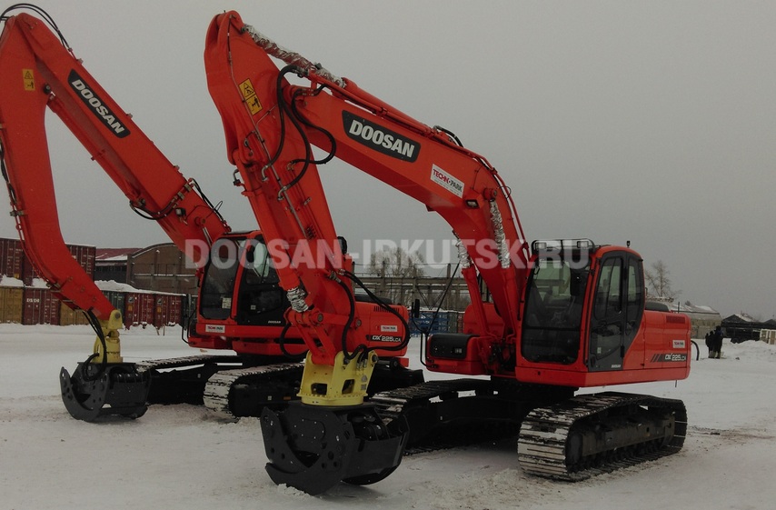 Бревноперегружатель гусеничный DOOSAN DX 225 LCA