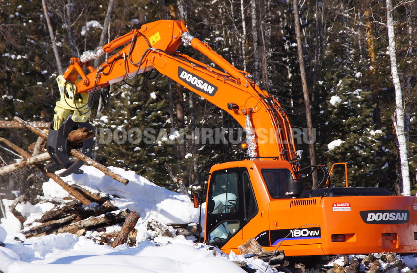 Бревноперегружатель колесный DOOSAN DX 210 WA